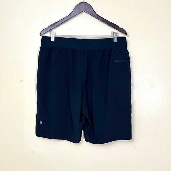 Lululemon T.H.E Linerless Short 9"  - Men's Size XL - Black - Picture 4 of 8